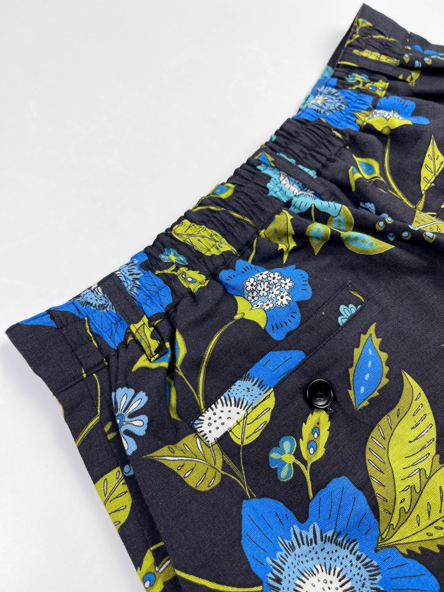 Back Waistband & Pocket detail Garden of Eden Shorts
