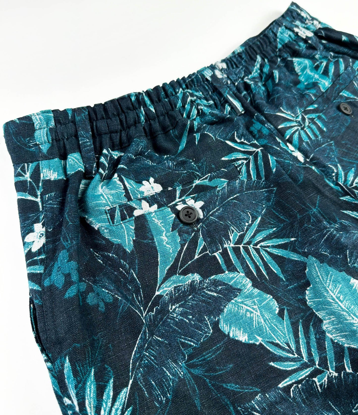 100% Linen Riviera Short - Mystic Garden