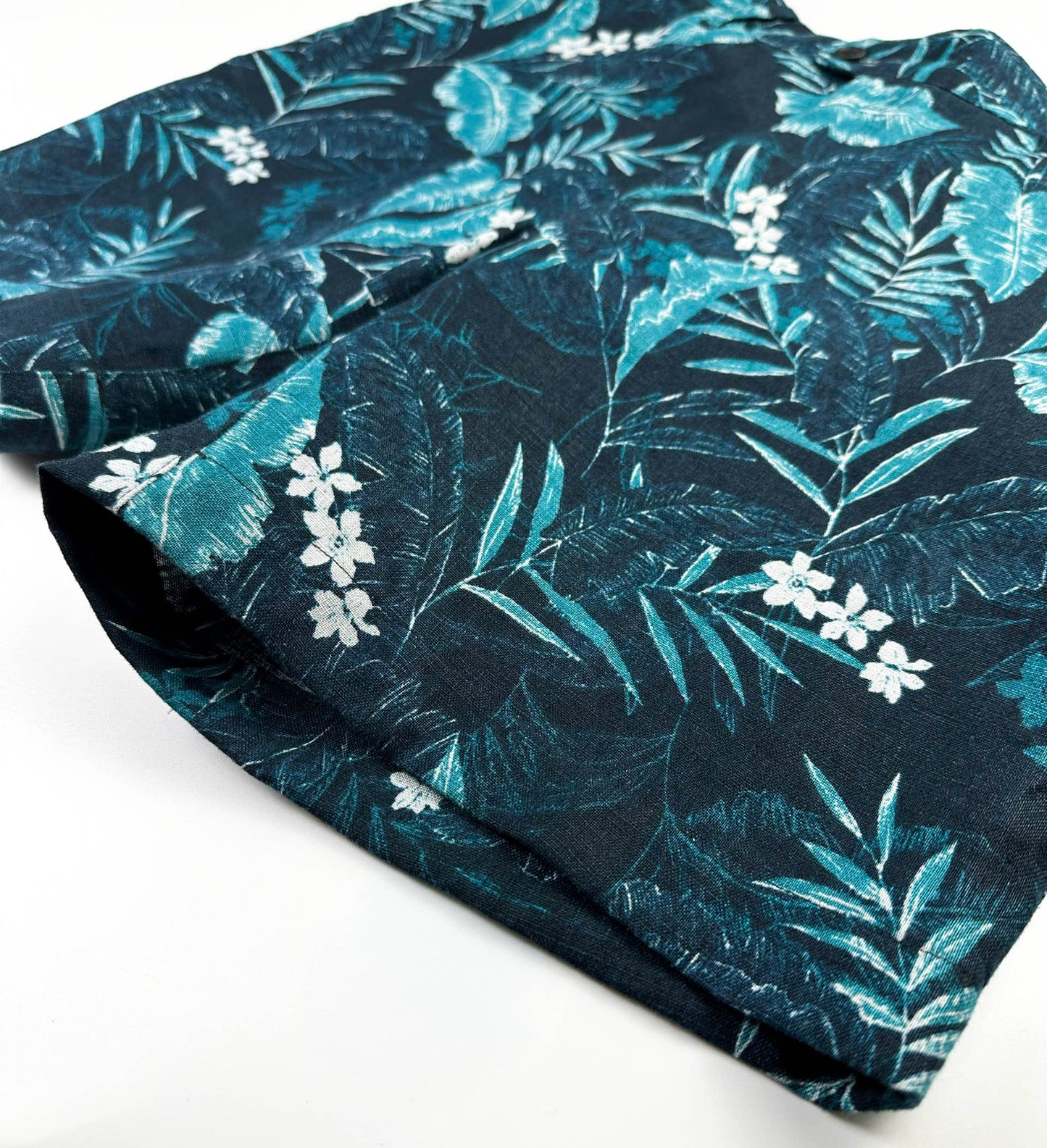 100% Linen Riviera Short - Mystic Garden