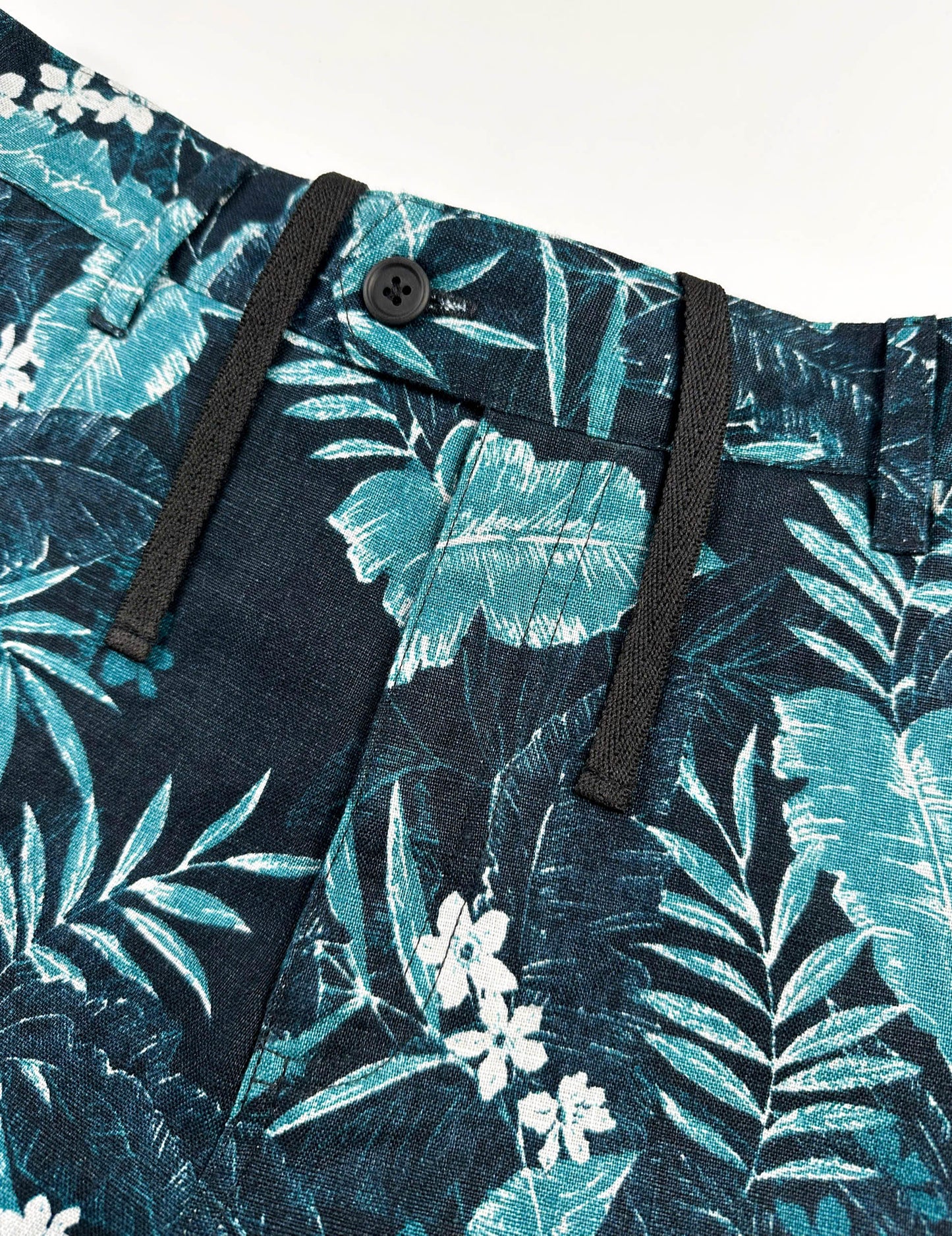 100% Linen Riviera Short - Mystic Garden