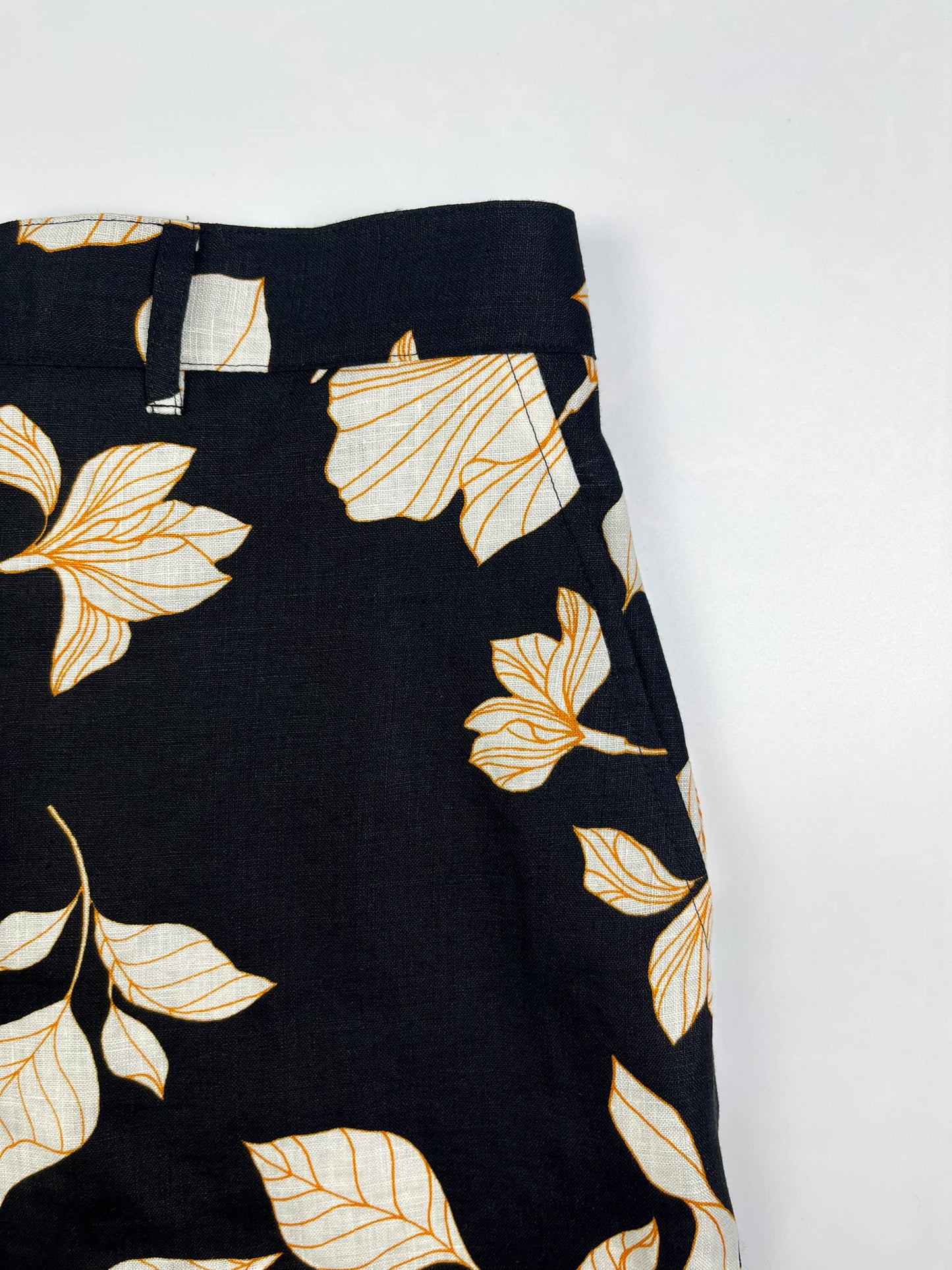 100% Linen Riviera Short - Orange Hibiscus