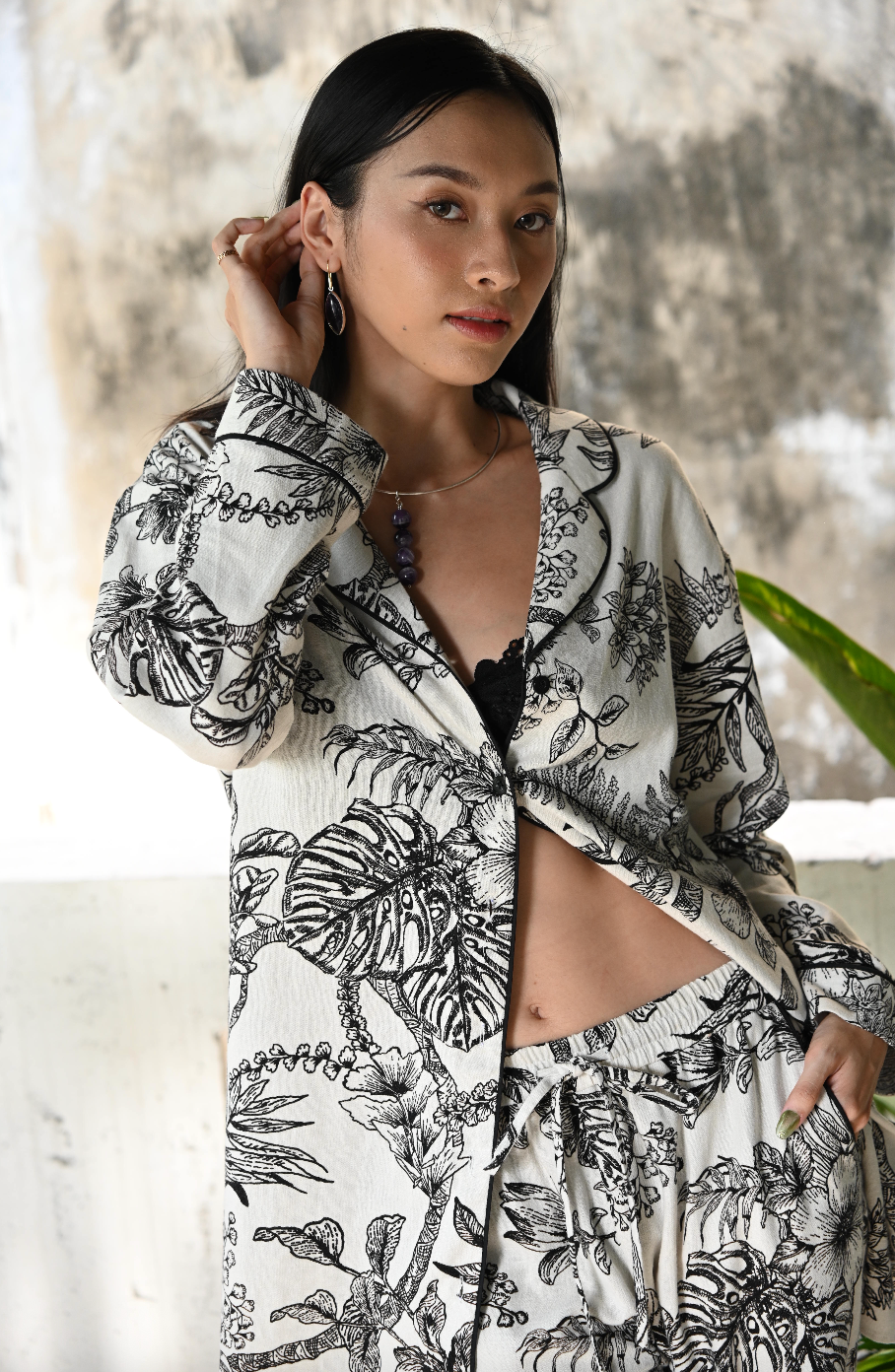 Botanical Noir Long-Line Long-Sleeve Top – Linen-Cotton Super Soft