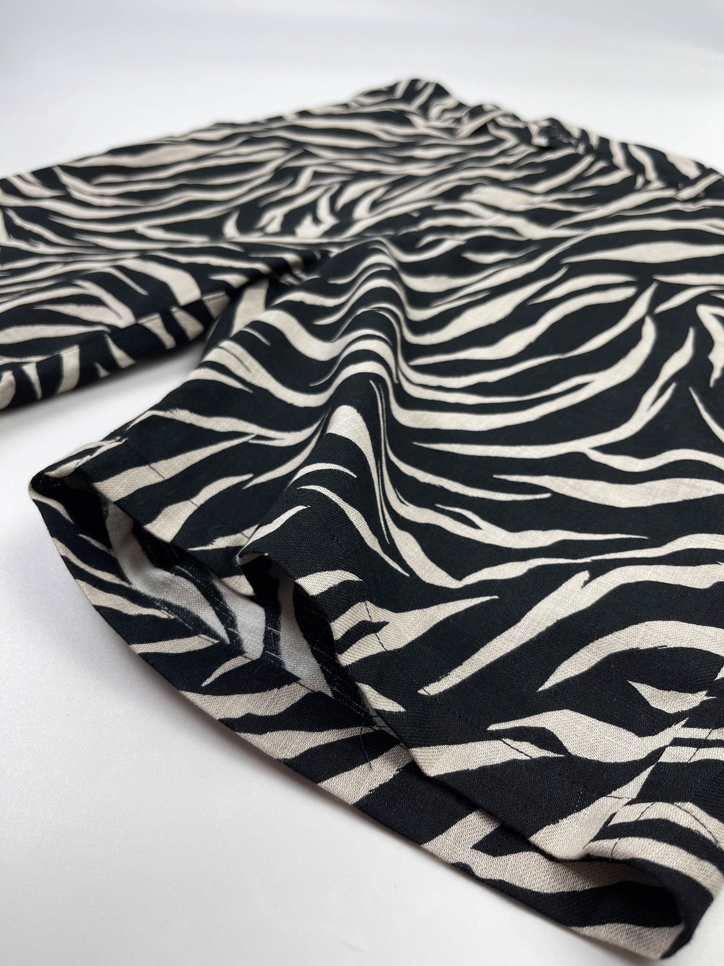 Linen/Cotton Dress Shorts - Zebra Stripes