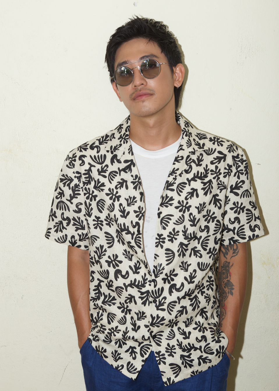 Black Coral - 100% Linen Hawaiian Shirt