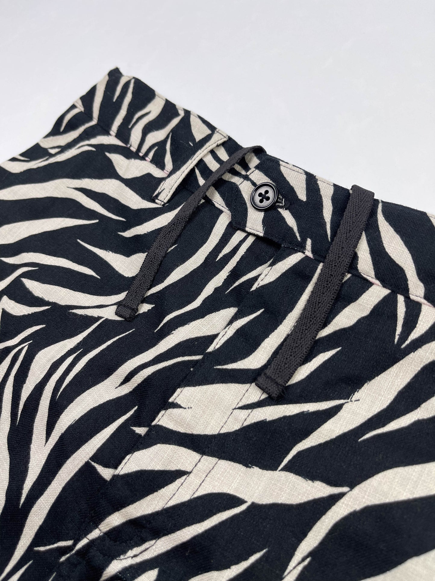 Linen/Cotton Dress Shorts - Zebra Striped