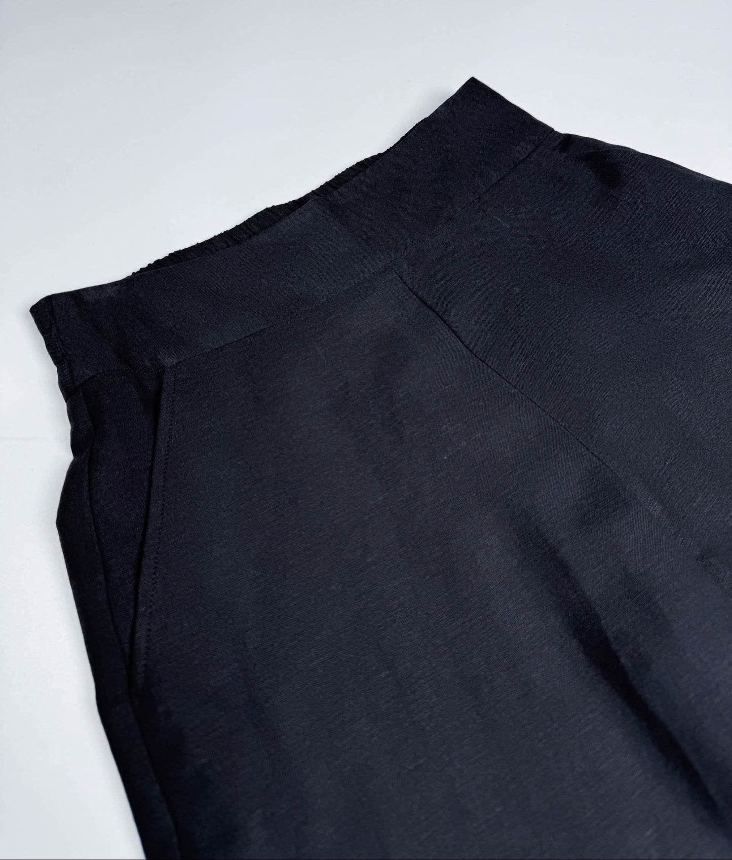 Saigon Concepts Black Wide Leg Linen Pants Elastic Back Waist - full front waistband view