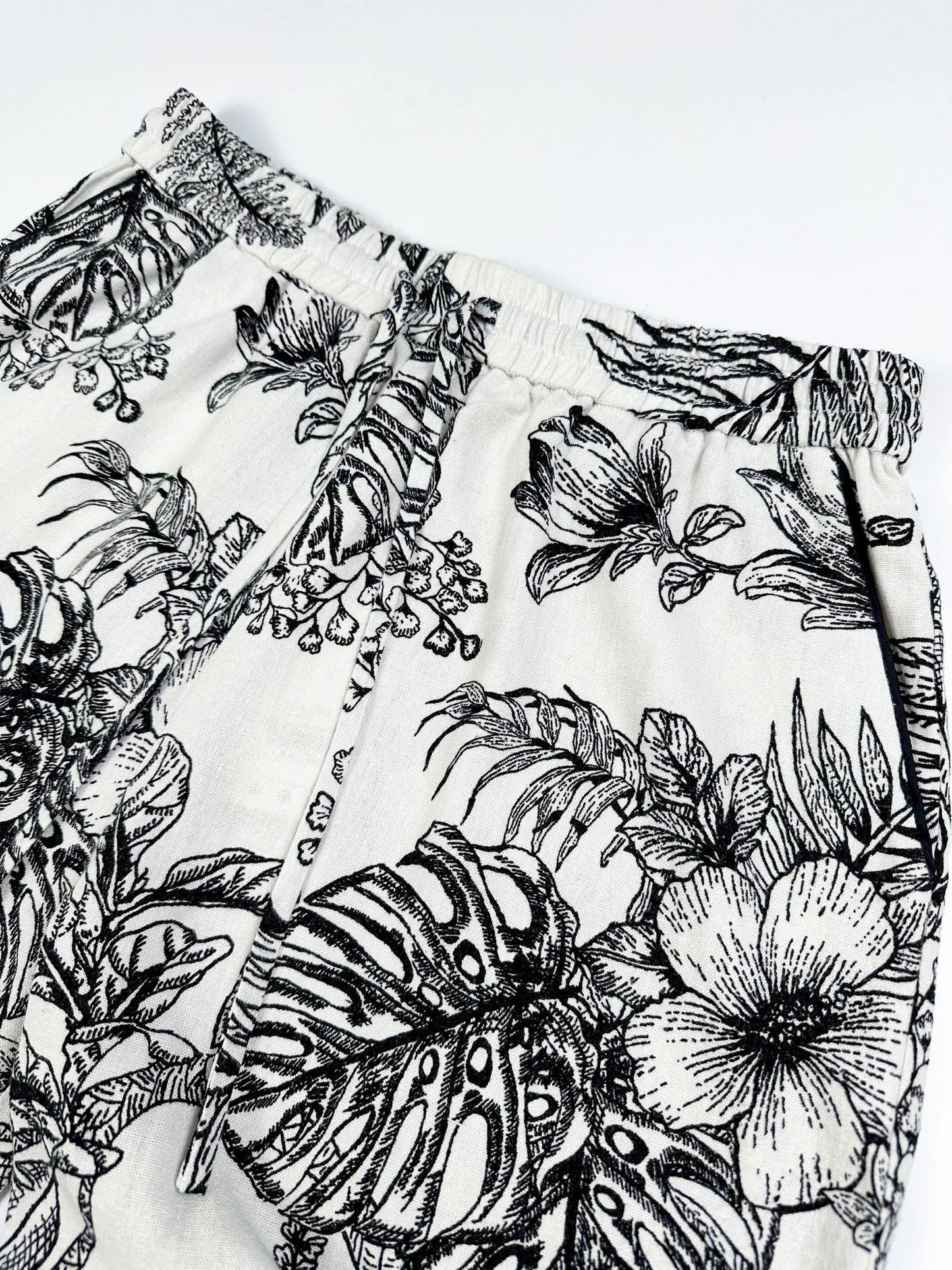 Saigon Concepts women's botanical print pyjama pants with elastic waist and side pockets - waistband detail