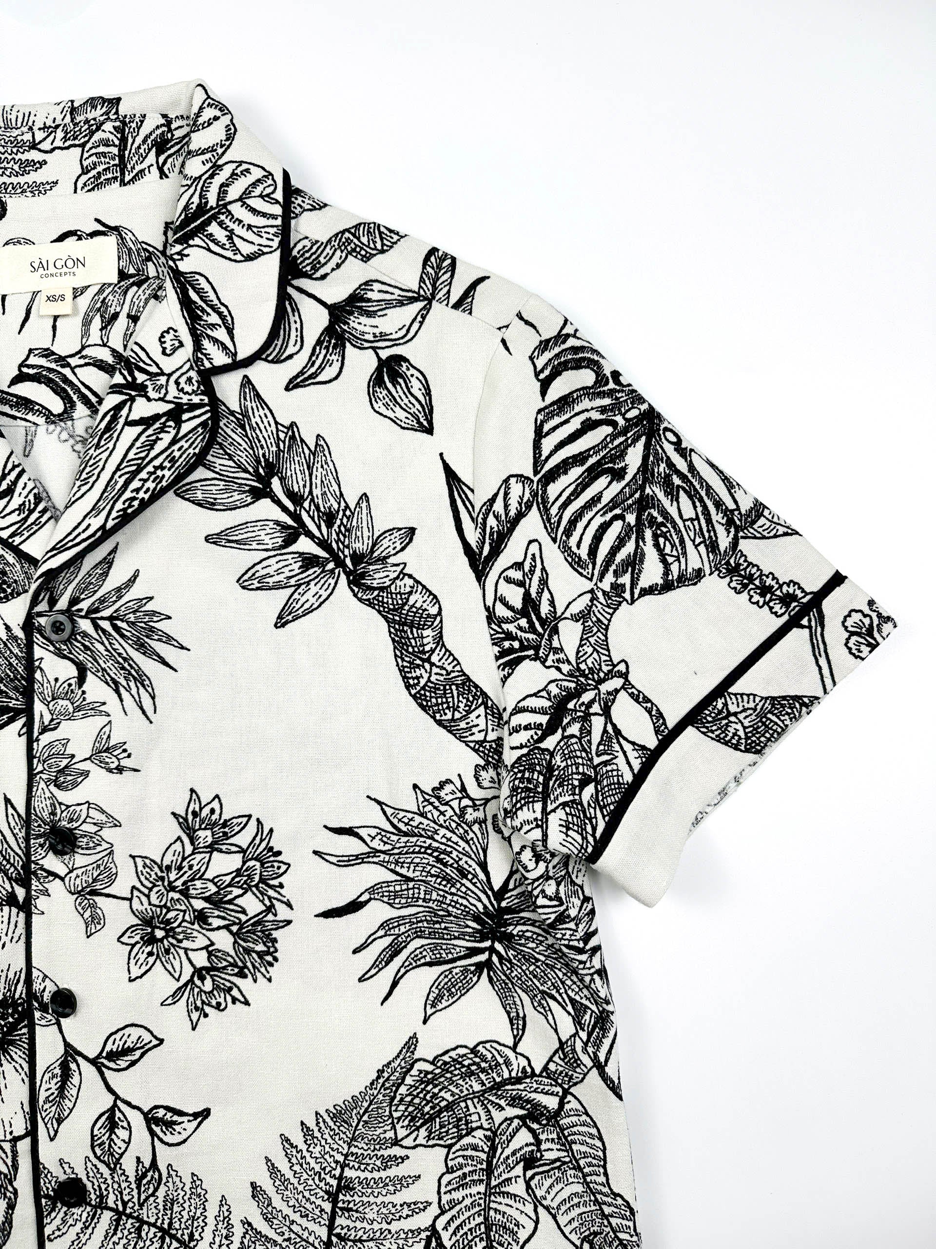 Saigon Concepts Short sleeve cotton-linen pyjama top with botanical print and button front - sleeve detail view