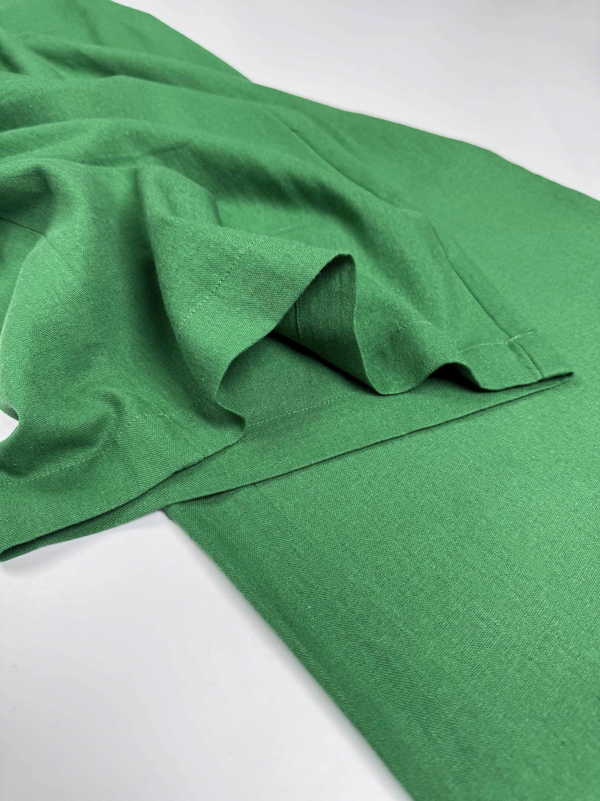Saigon Concepts Green Wide Leg Linen Pants leg seam detail view
