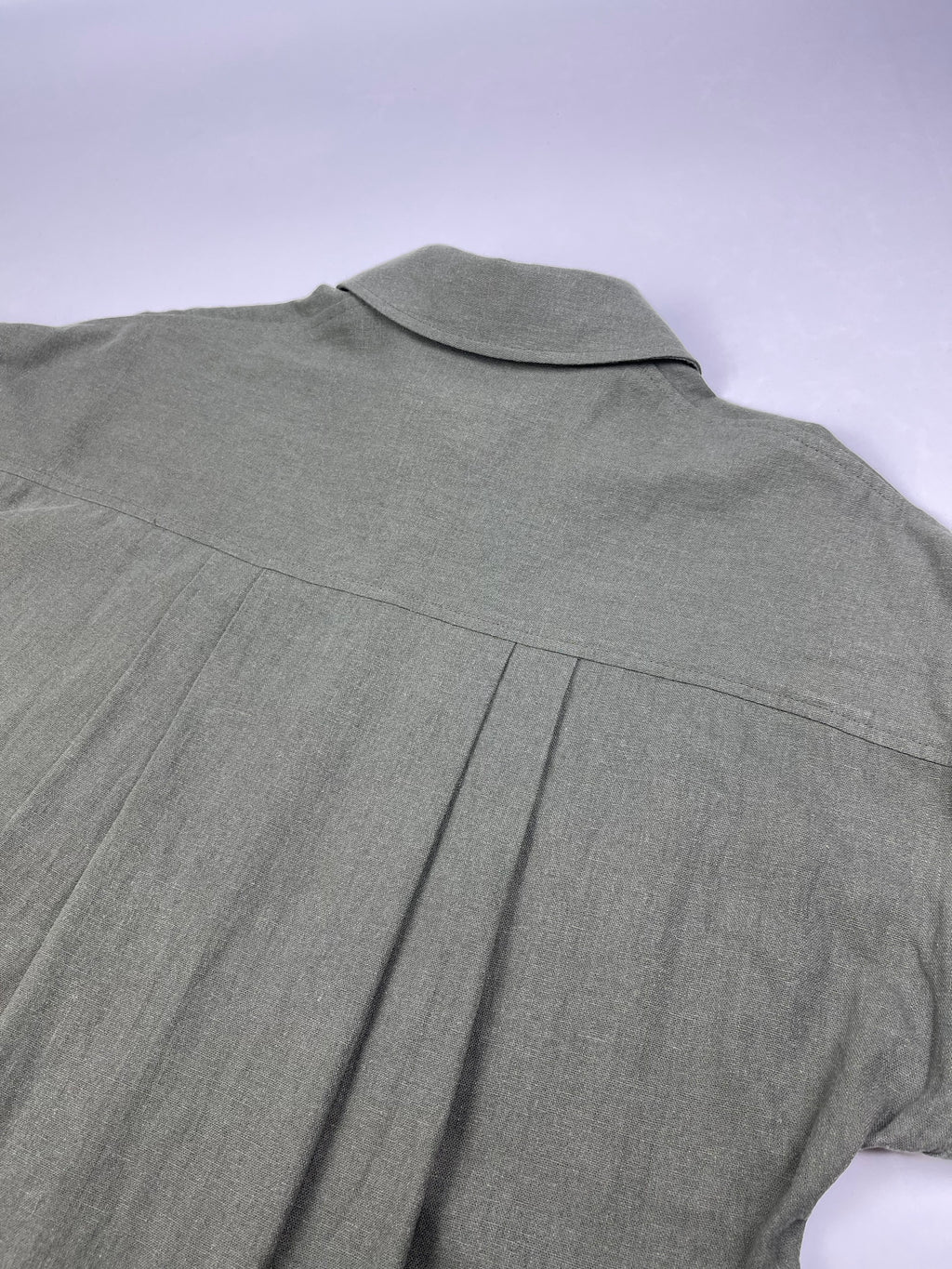 Saigon Concepts Army Greenlinen maxi shirt dress - back shoulder design detail