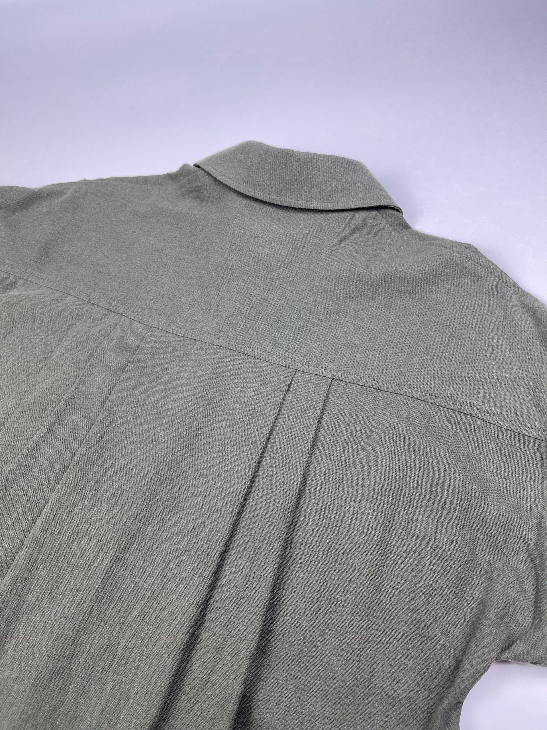 Saigon Concepts Army Greenlinen maxi shirt dress - back shoulder design detail