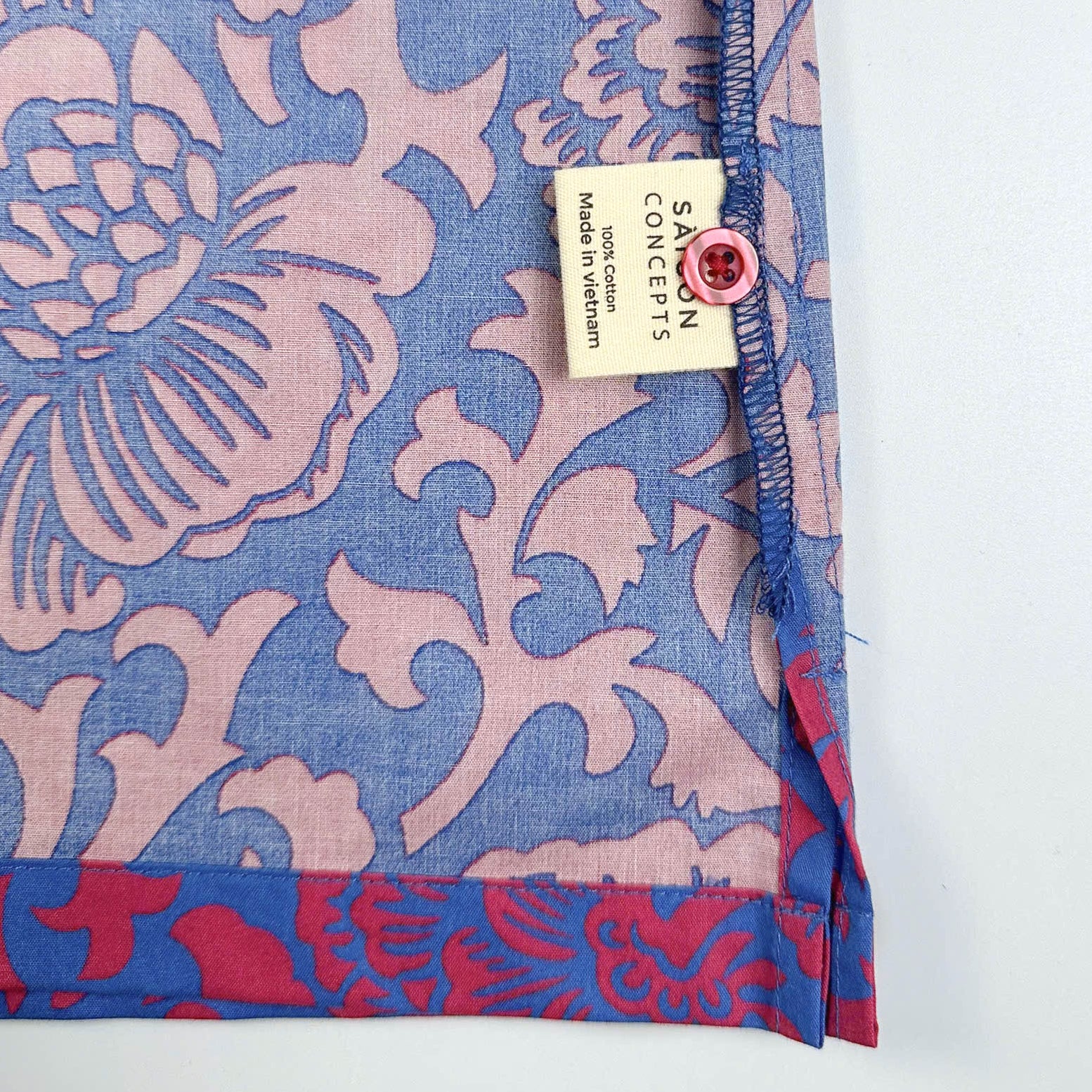 Saigon Concepts Jardin Royale lounge pyjama top in 100% cotton - inside care label and spare button detail