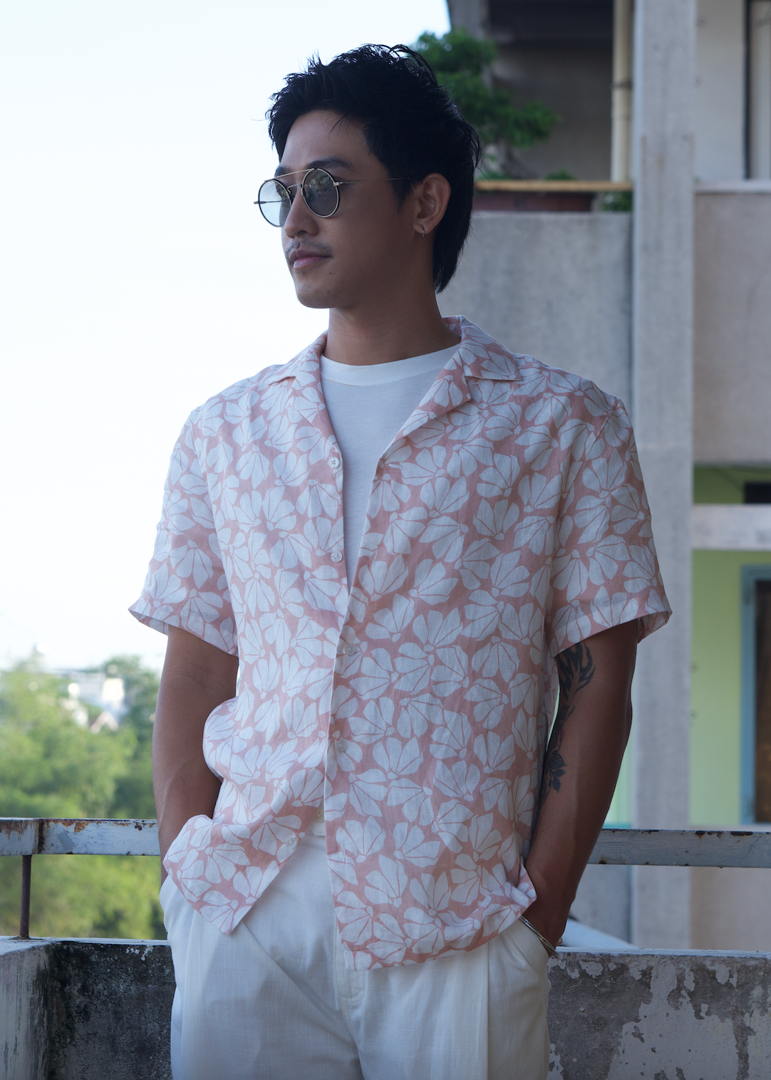 White Petals - Hawaii style linen shirt