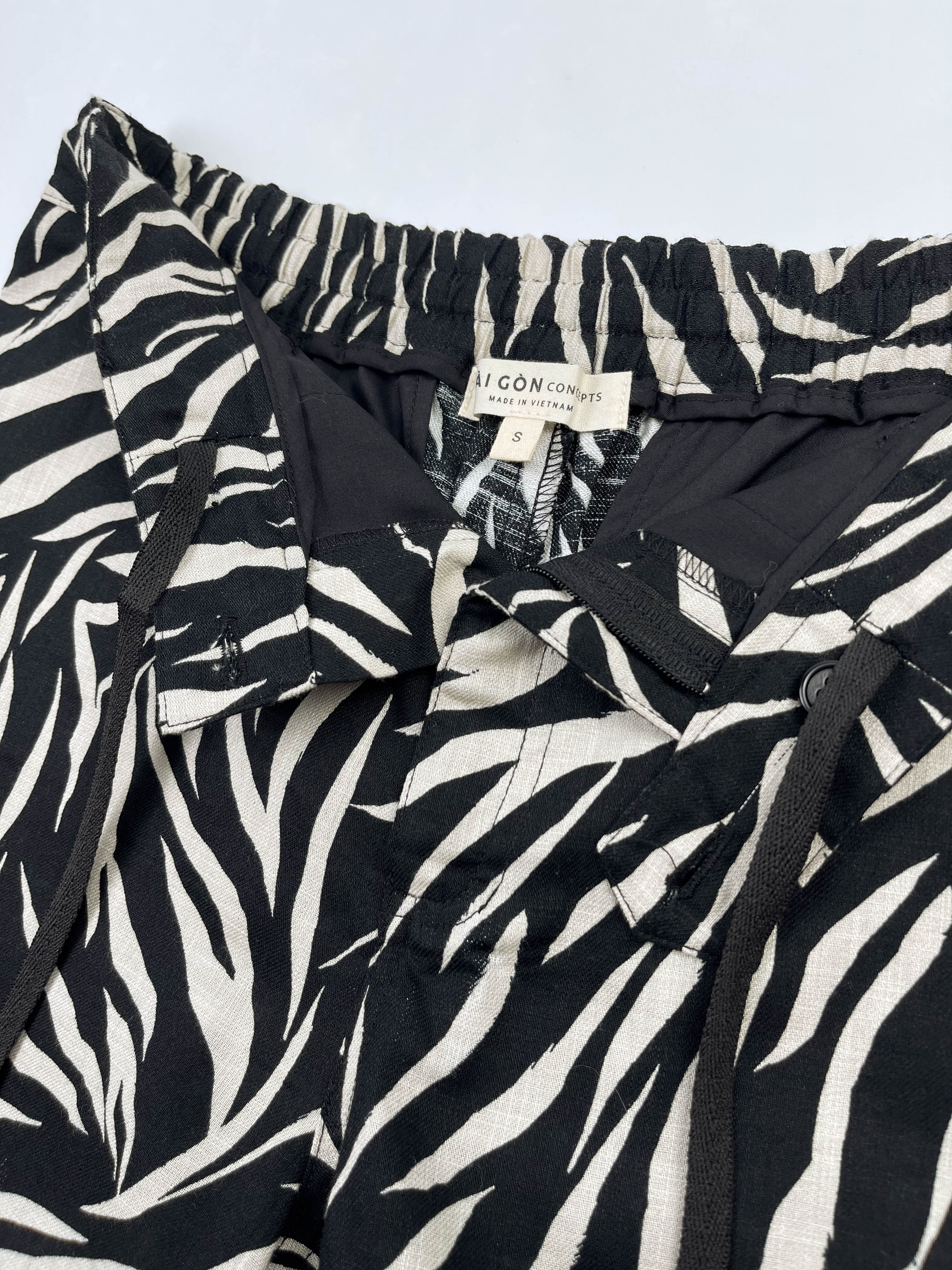 Zebra Stripes - Linen/Cotton Riviera Shorts